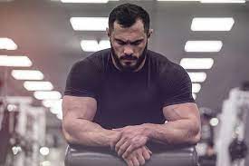In other words, keep your forearms planted on your knees as you bend your wrists backward, lifting the weights up. How To Get Bigger Forearms 9 Practical Tips To Outmuscle Popeye