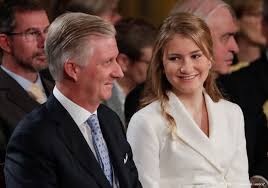 Elisabeth theresia maria helena de eerste verwijst naar haar betovergrootmoeder langs de kant van haar papa, koning filip. Prinses Elisabeth Na De Zomer Naar Koninklijke Militaire School Vorsten