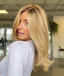 Summer Golden's Instagram, Twitter & Facebook