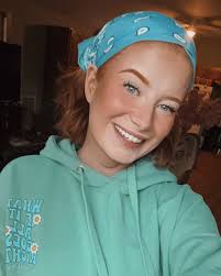 WE ARE SOOO BACK! I'm back in the salon! Message me to book!  Monday/Wednesday afternoons and Friday-Sunday all day!