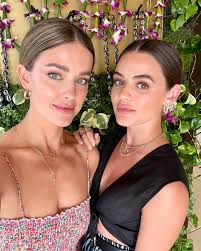 Fueled by the sun, sweat and pineapple. even more caffeine. haiku at 2.  soul food. soul sister. joe dirt. 🤣💀 It was a trip to paradise I'll never  forget.🧡🐬🌸🦜🌞🌺🍍🦜🙏🏻