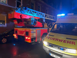 Rent this 2 bedroom apartment in neuried for $62/night. Gas Tritt Aus Hof Mann Schliesst Freundin Und Kind In Wohnung Ein Hof Frankenpost