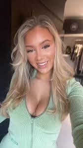 Georgia Berry's Instagram, Twitter & Facebook