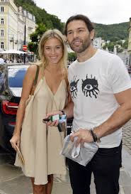 Stěhování do itálie, nebo výhodný kšeft? Fotogalerie Veronika Koprivova A Jaromir Jagr Veronika V Modelu Z Dilny Poner Karlovy