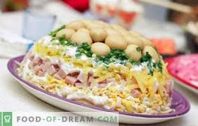 Jetzt ausprobieren mit ♥ chefkoch.de ♥. Schichtsalat Mit Schinken Ein Vorspeise Fur Alle Gelegenheiten Rezepte Blatterteigsalat Mit Schinken Kartoffeln Pflaumen Pommes