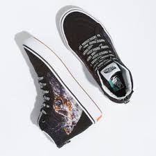 Designed to commemorate mickey mouse's spirit and evolution, the disney x vans authentic features an allover mickey mouse screenprint showcasing many of his beloved roles. Kids Vans Children S Shoes Vans Malaysia Official Site