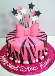 In the western culture the legal age is 16 and they are throwing big birthday parties to celebrate this day. Girls Sweet 16 Birthday Cakes Hands On Design Cakes