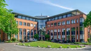 Remy was previously vp in the portfolio management of dws real estate. Montano Asset Management Vermietet Buroflache Im Airport Center