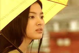 Keduanya memiliki ulang tahun yang sama dan dibesarkan di desa yang sama dan di kelas yang sama. Drama Tv3 Shefalitayal