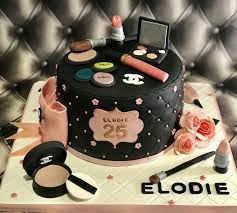 Mode, musique ou déco, ces produits plairont sans l'ombre d'un doute ! 25 Ans Autour Du Maquillage Gateau Anniversaire Gateau Anniversaire Fille Gateau