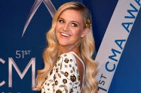57,121 views, added to favorites 2,150 times. Kelsea Ballerini Collects Fourth Country Airplay No 1 With Legends Billboard Billboard
