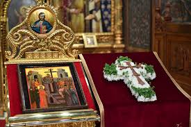 Sarbatoarea inaltarii sfintei cruci a fost instituita de catre biserica in urma a doua evenimente: Erminia Icoanei InÄƒlÈ›Äƒrii Sfintei Cruci Basilica Ro
