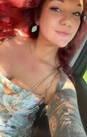 Lisa Rosenberry's Instagram, Twitter & Facebook