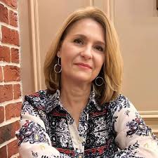 I am single and looking for a partner ❤️❤️ , I know that I am an older  woman and maybe not as attractive as I used to be, but if someone wants