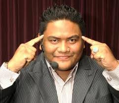 Sifu Aziz The Great: Dr Azizan Osman & Sifu Aziz Samad.. Siapa Lebih  Hebat???