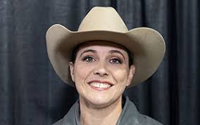 Jennifer Kimmel's Instagram, Twitter & Facebook