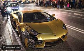 لمبرجيني افنتادور ذهبية تتعرض لحادث مؤسف موقع تيربو العرب sports car car vehicles