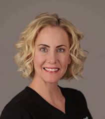 Mary Engelhardt's Instagram, Twitter & Facebook