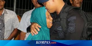 Doa agar pasangan selalu rindu ingin pulang ke rumah seorang pasangan suami istri tentu tidak bisa selalu bersama karena suami tentu memiliki. Doa Istri Pasukan Brimob Yang Dikirim Ke Papua Semoga Cepat Pulang Dengan Selamat Halaman All Kompas Com