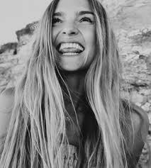 THE ULTIMATE HOLIDAY PLAYLIST