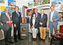 Hier verpassen sie keine nachrichten über. Political Activism Matthias Laurenz Graff Politik Political Paintings Activism