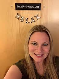 It's crazy to believe I've been in this office space for a YEAR already!!!  Time flies when you love your job & clientele!! 😘