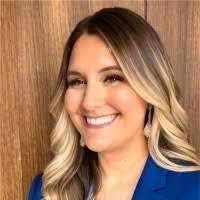 Elizabeth Bergamasco's Instagram, Twitter & Facebook