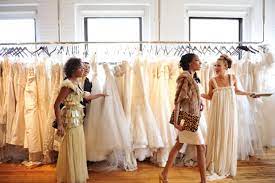 Die brautkleider von sarah seven und scout bridal aus new york sind in deutschland nur bei hey love erhältlich. Brautkleid Shopping In New York