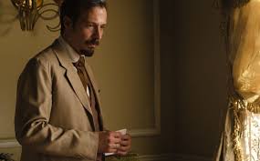 Julio va a trovare cristina, sua sorella, che lavora come governante responsabile del secondo piano al grand hotel di. 7xrt6hb4rlw3mm