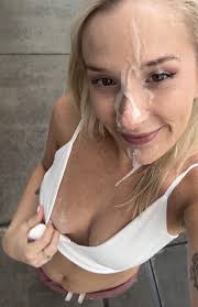 🔞[画廊] Thick loads deserve to be shared with the world so I went for a walk  to show it off :) | | Hot-Sex-Photos.com