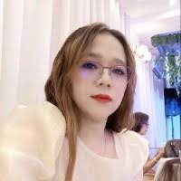 Anne Yon's Instagram, Twitter & Facebook