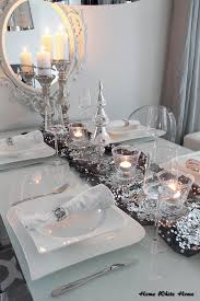 Juhlava Kattaus Ja Uudet Lautaset Christmas Table Settings White Christmas Decor Christmas Table Decorations