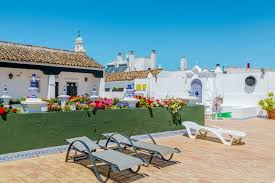 Alójate en posada de palacio desde 60 €/noche, hotel monterrey costa desde 46 €/noche. Hotel Los Helechos In Sanlucar De Barrameda Bei Cadiz