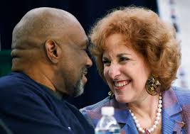 13 get new kidneys in largest donor chain