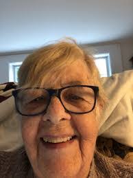 Kerry Shafer's Instagram, Twitter & Facebook