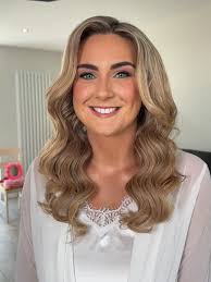 Laura McNamee Makeup added a new...