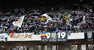 Esta página ofrece un repaso completo a todos los partidos ya jugados y finalizados en la temporada, así como el balance del equipo u cluj durante la temporada estadística completa de la temporada. U Cluj SÄ Èi FacÄ Propriul Campionat Èi A FÄcut Suporterii RecalcitranÈi NecivilizaÈi Contracandidata La Promovare A Èepcilor RoÈii AcuzÄ Manevra Prin Care Meciul Direct Se Va Juca FÄrÄ Spectatori Liga 2