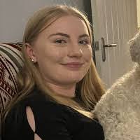 Amy Bellis's Instagram, Twitter & Facebook