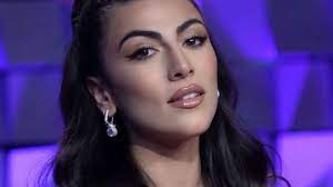 Ancora non vi è alcuna certezza, ma la de filippi sta valutando la candidatura della. Giulia Salemi Su Uomini E Donne Feci Il Provino Da Tronista Ma