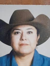 Edith Arzola's Instagram, Twitter & Facebook