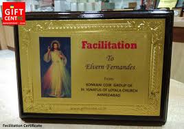 The most common farewell memento material is brass. Farewell Facilitation Rewards Achievement Certificate Awards Trophy Www Giftcentre Co In Farewell Gifts Business Promotional Gifts Promotional Gifts