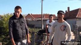 Egy nap a hivatalban gif. Morvai Krisztina Egy Nap A Hivatalban On Make A Gif