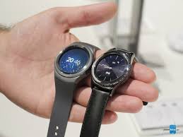 Samsung Gear S2 Vs Samsung Gear S2 Classic First Look