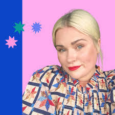 Wendy Ewing's Instagram, Twitter & Facebook