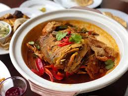 Seperti yang kita tahu, resepi masak kari kepala ikan ini sangat popular menggunakan kepala ikan merah. Jom Makan Kari Kepala Ikan Di Philea Mines Beach Resort Aku Sis Lin