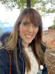 Melissa Humphries's Instagram, Twitter & Facebook