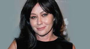 Shannen Doherty Shares an Emotional Cancer Moment