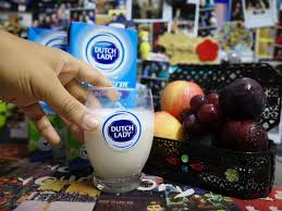 With a variety of tasty flavour such as creamy white milk, rich chocolate milk, and fresh strawberry milk, there is something for everyone in your family to enjoy. Nutrisi Dalam Badan Minum Sahaja Dutch Lady Blog Budak Pacak