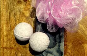 Adding Color To Your Fizzy Bath Bombs