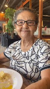 Entre mil filósofos de primeira grandeza, estou eu kkkkkkk e olha que sou  modesta. Kkkkkkkk